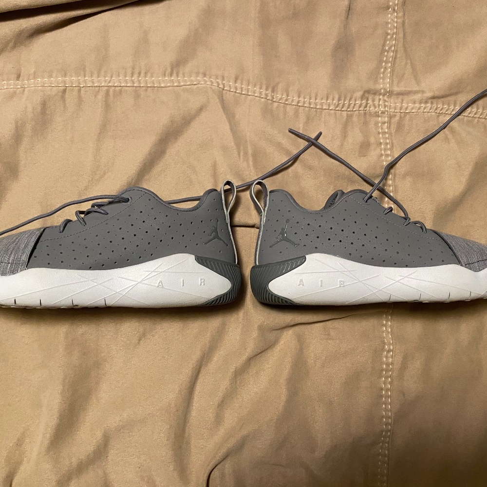 Size 6 youth Nike Jordan 23Breakout Grey